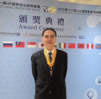 李孟洲 教授圖片